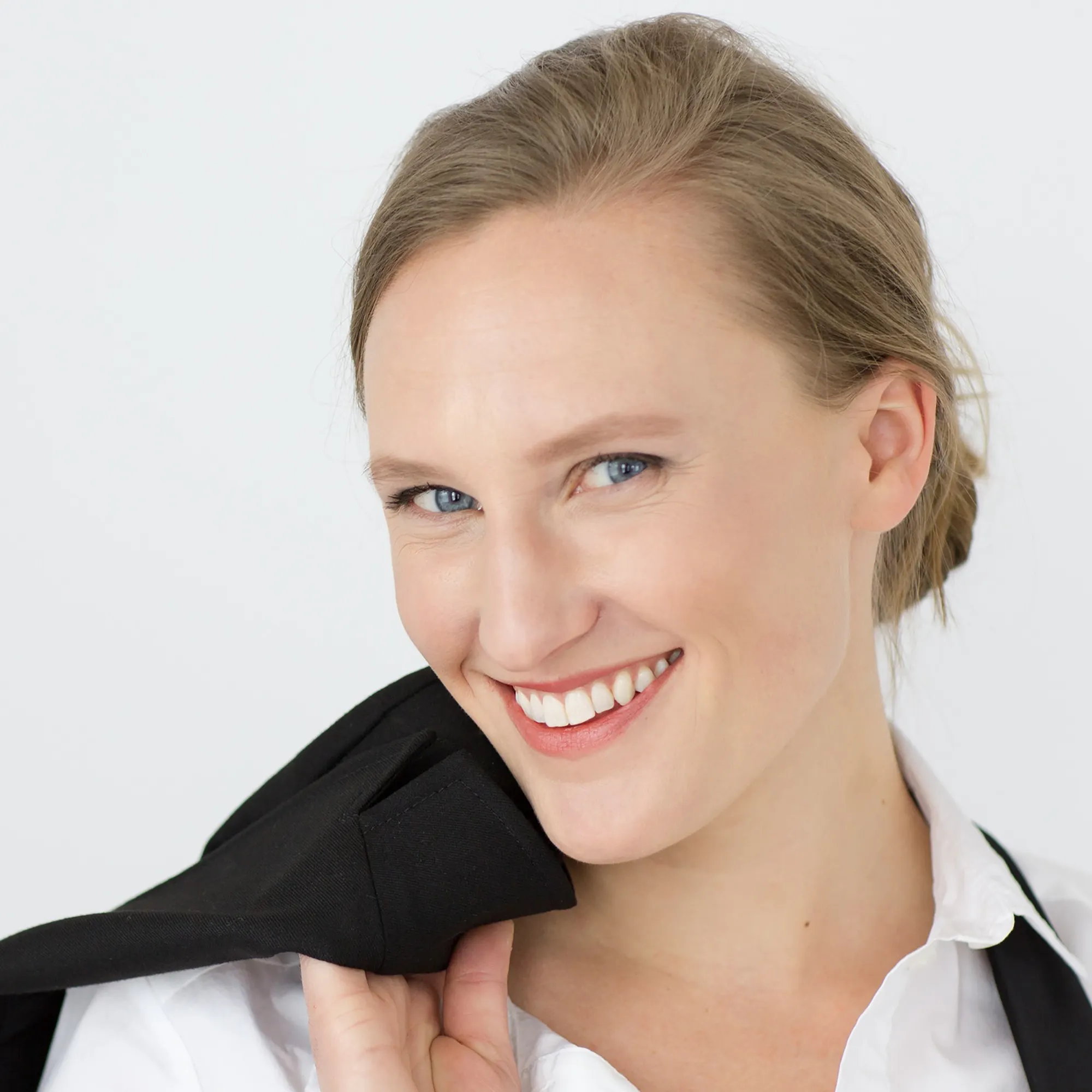Competition Winners Claire McCahan, Mezzo-Soprano and Barbara Noyes, Piano at Carnegie Hall