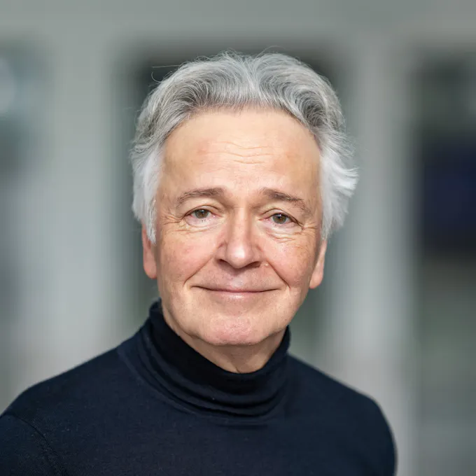 Hartmut Höll