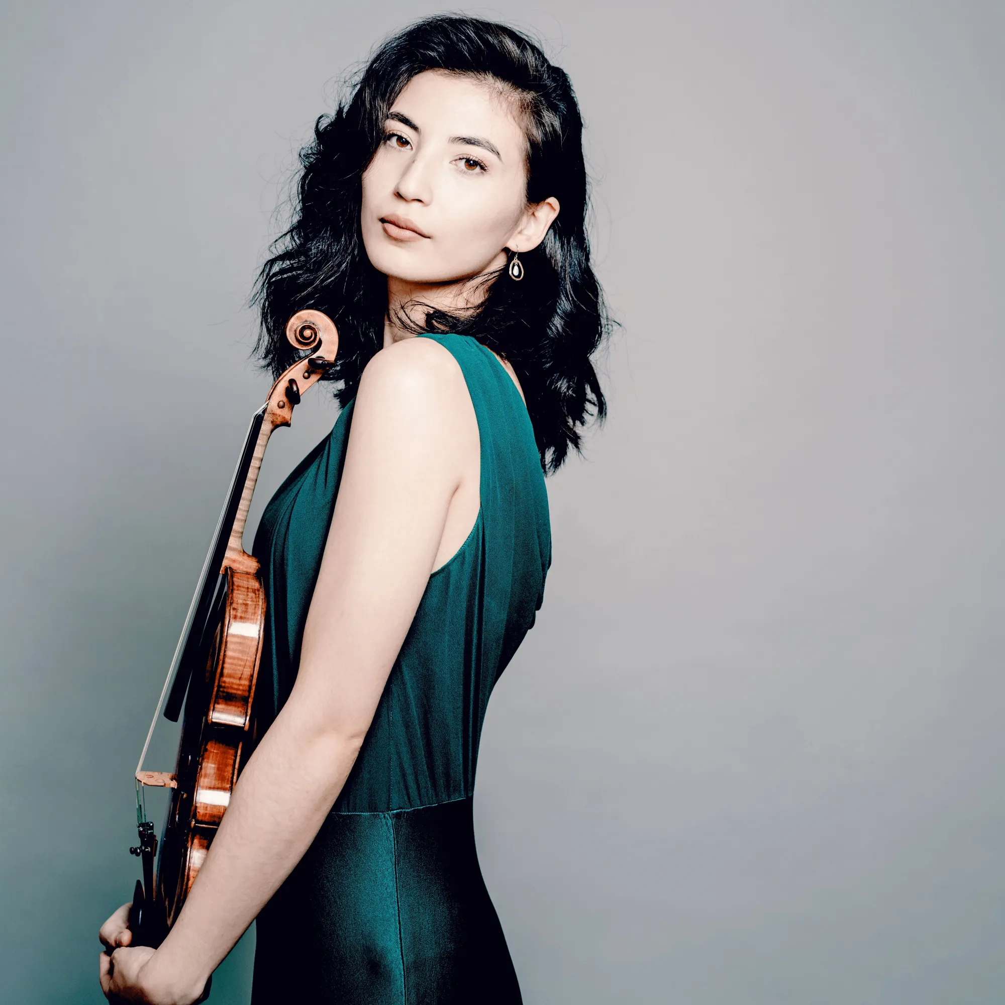 Elisso Gogibedaschwili, Violin; Konstantin Lifschitz, Piano at Carnegie Hall