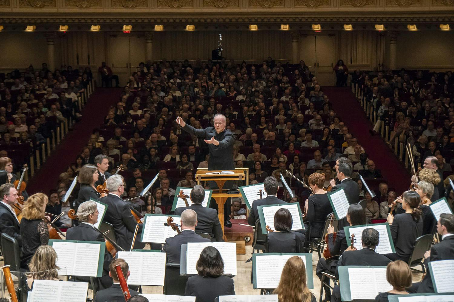 Gianandrea Noseda conducting the National Symphony Orchestra, 2019