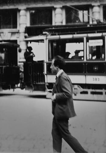 Gustav Mahler walking to the Vienna State Opera, 1904