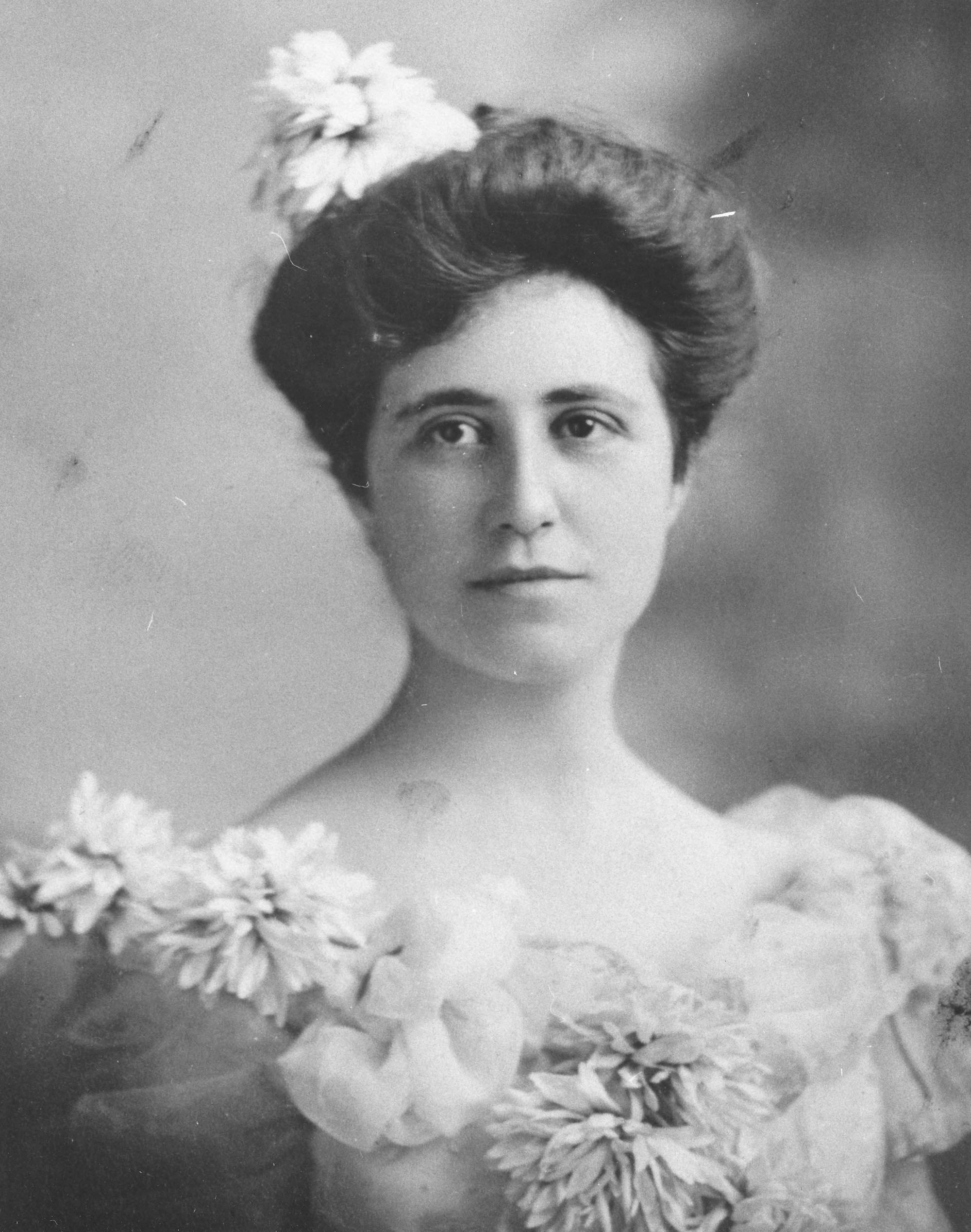 Adella Prentiss Hughes, founder of The Cleveland Orchestra, ca. 1880s