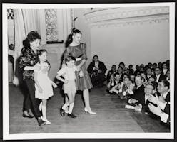 Judy Garland on stage with Lorna Luft, Joey Luft, and Liza Minnelli, 1961.