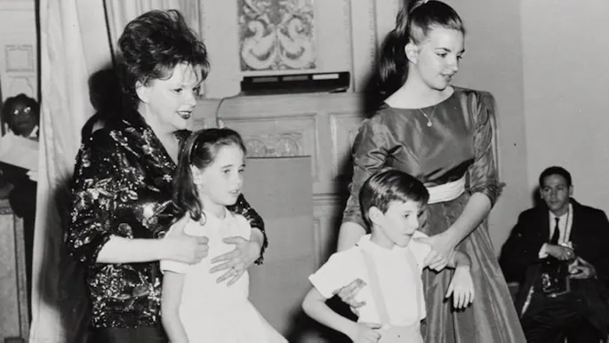 Judy Garland on stage with her children
