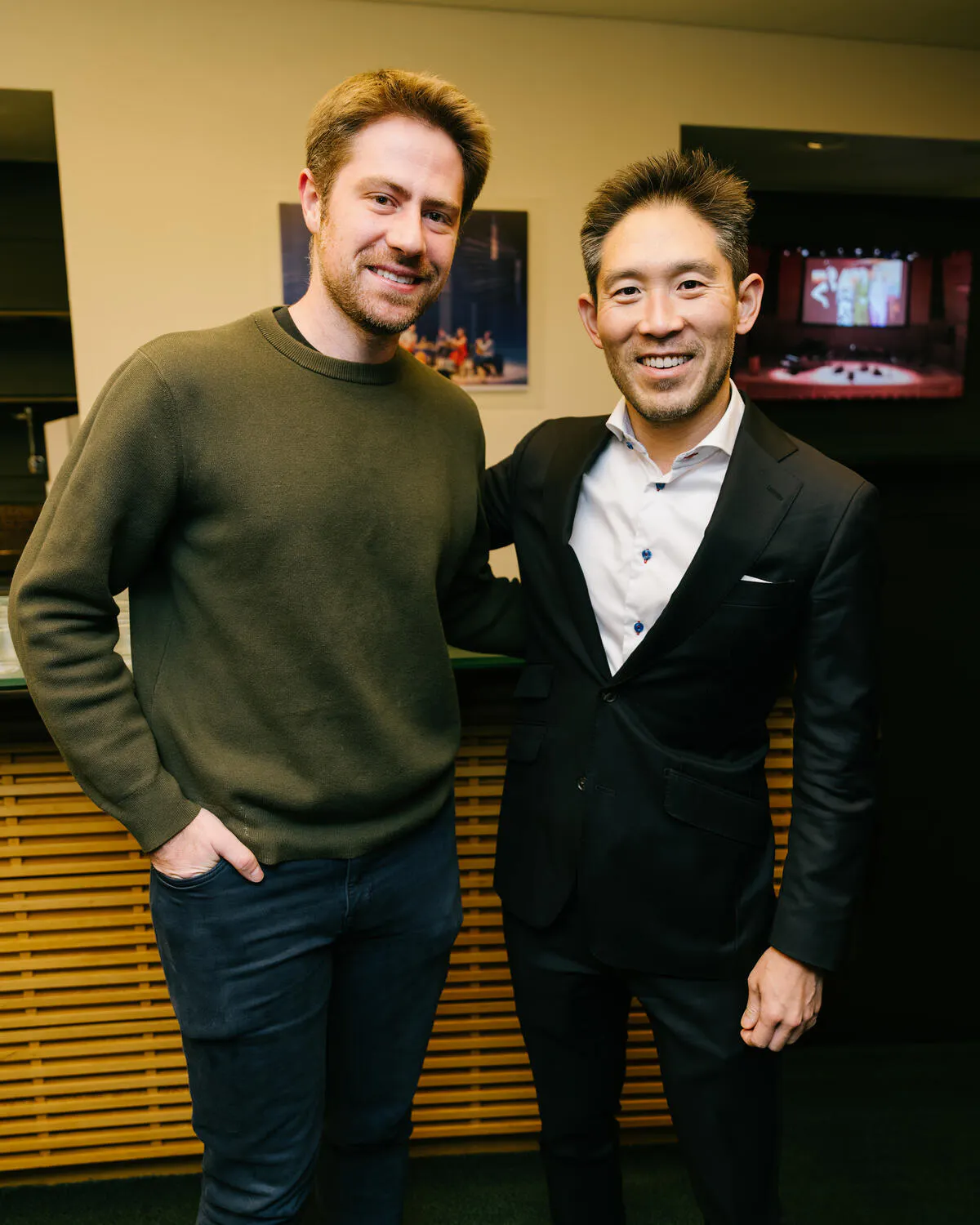 Oliver Barrett and Jinsoo Ro 