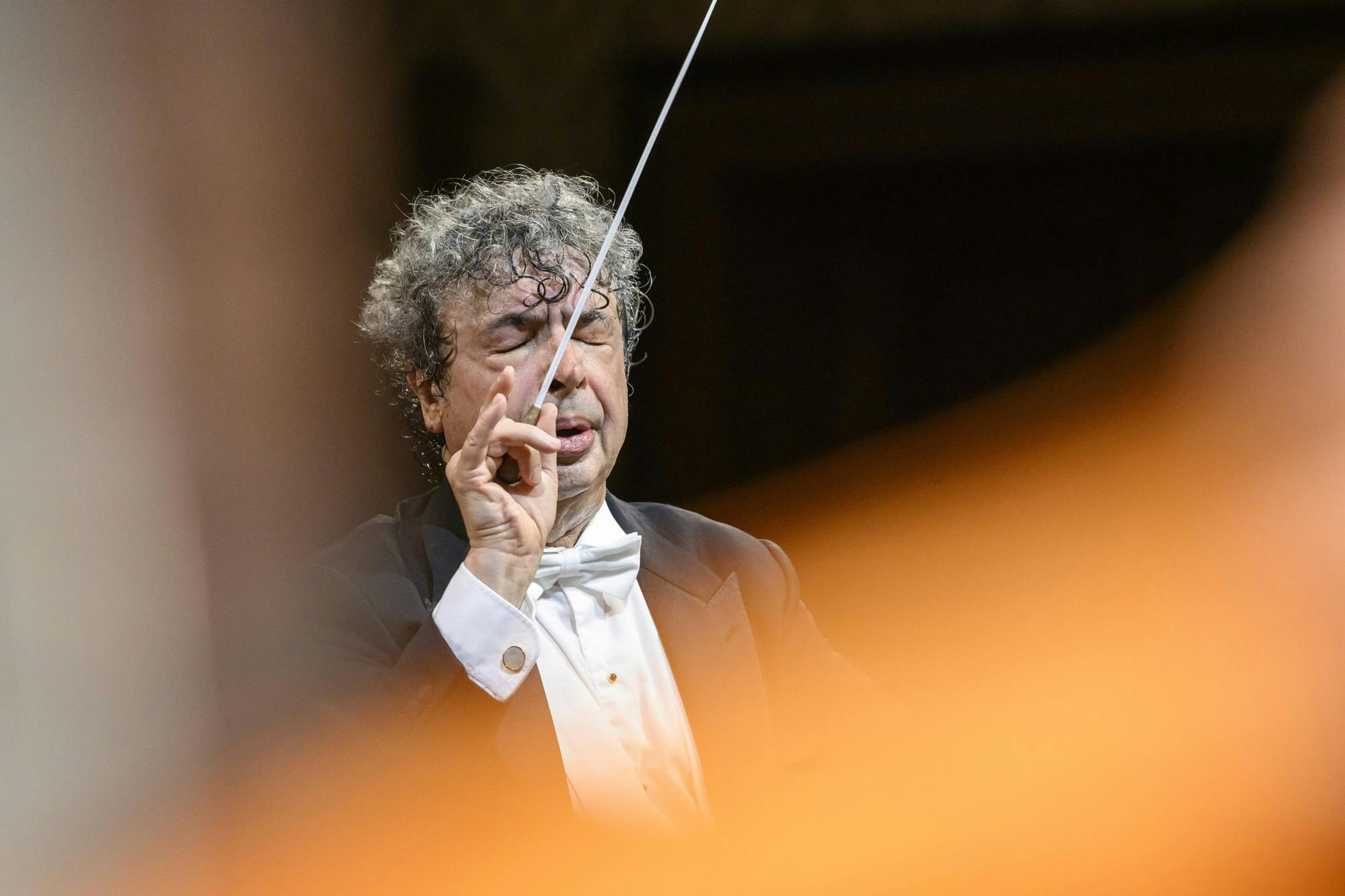 Semyon Bychkov conducting