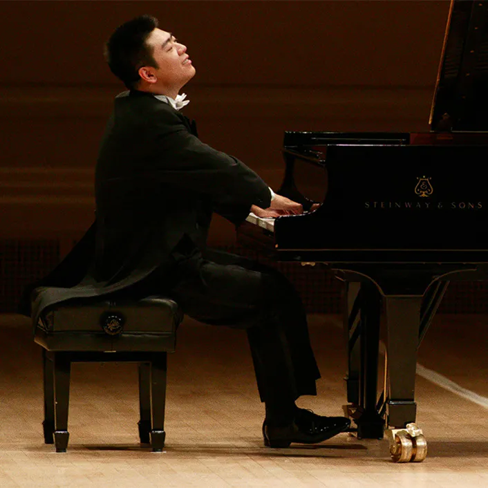 Lang Lang playing the piano