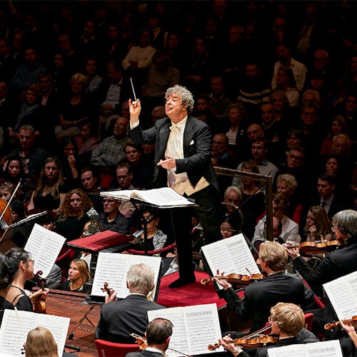 Semyon Bychkov conducting the Royal Concertgebouw Orchestra
