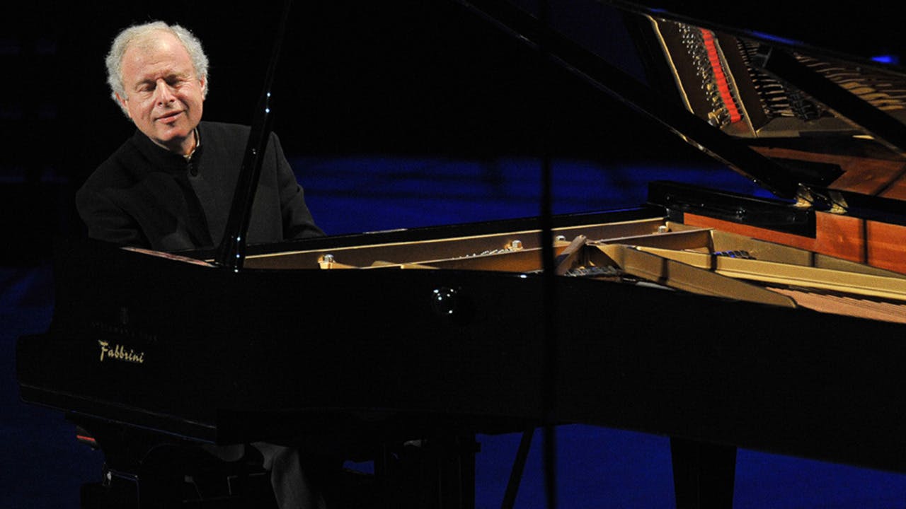 Sir András Schiff playing the piano
